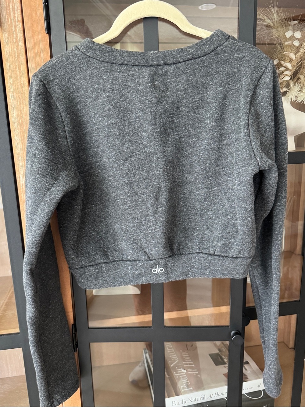 ALO Elite Charcoal long sleeve tee cropped top sweatshirt knit fleece crewneck